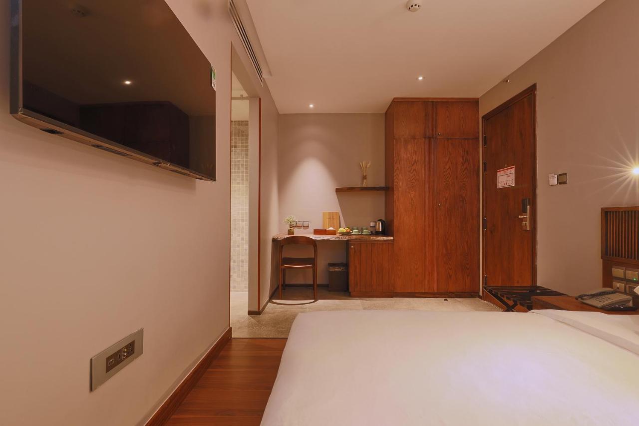 Cherry Boutique Hotel โฮจิมินห์ซิตี้ ภายนอก รูปภาพ